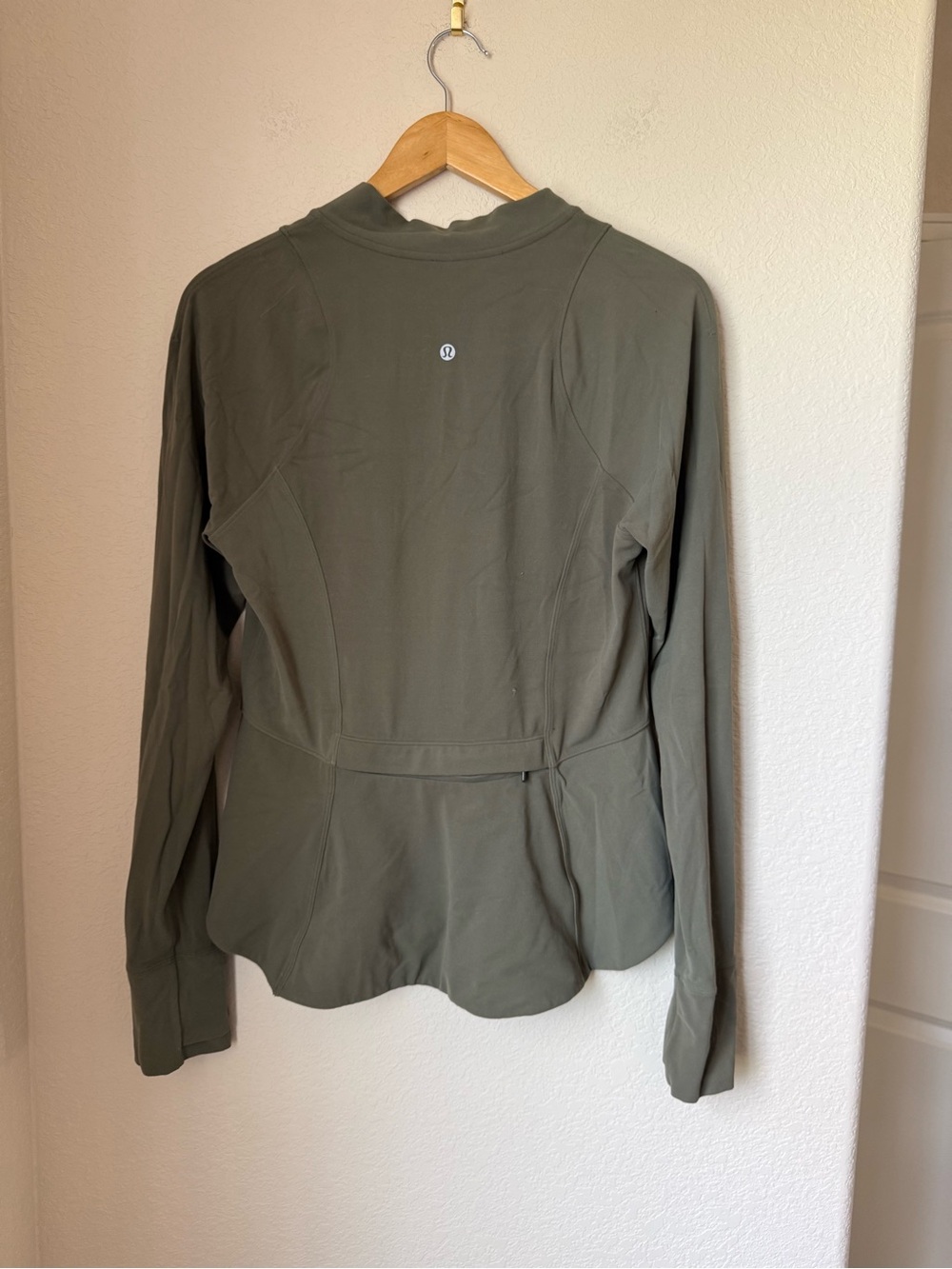 Lululemon The Ease Jacket Sage Size 12 - Picture 3 of 4